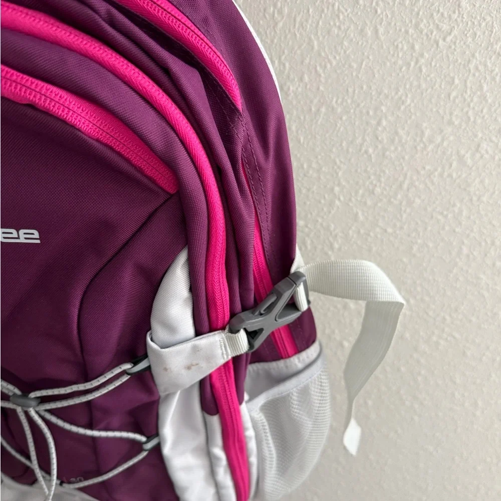 Caribee Apache 30 Purple and Pink Backpack - Picture 4 of 13